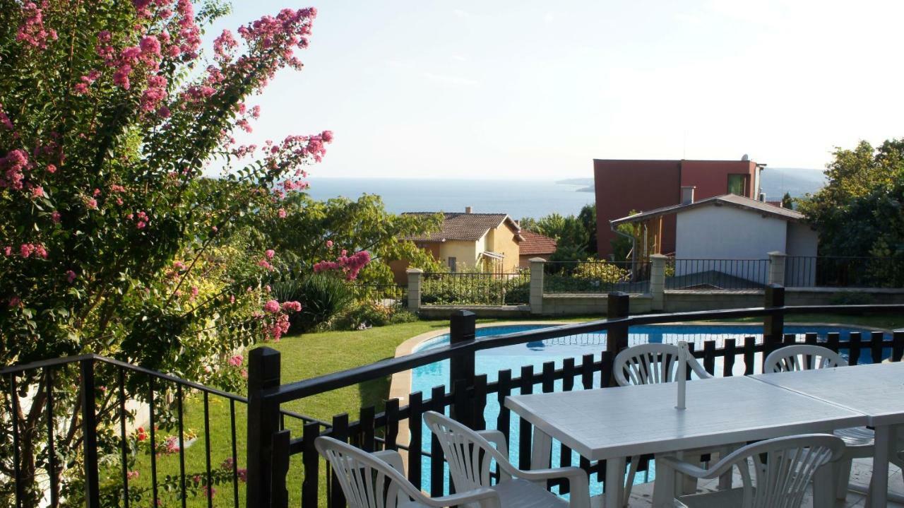 Summer Breeze Villa Balchik Bagian luar foto